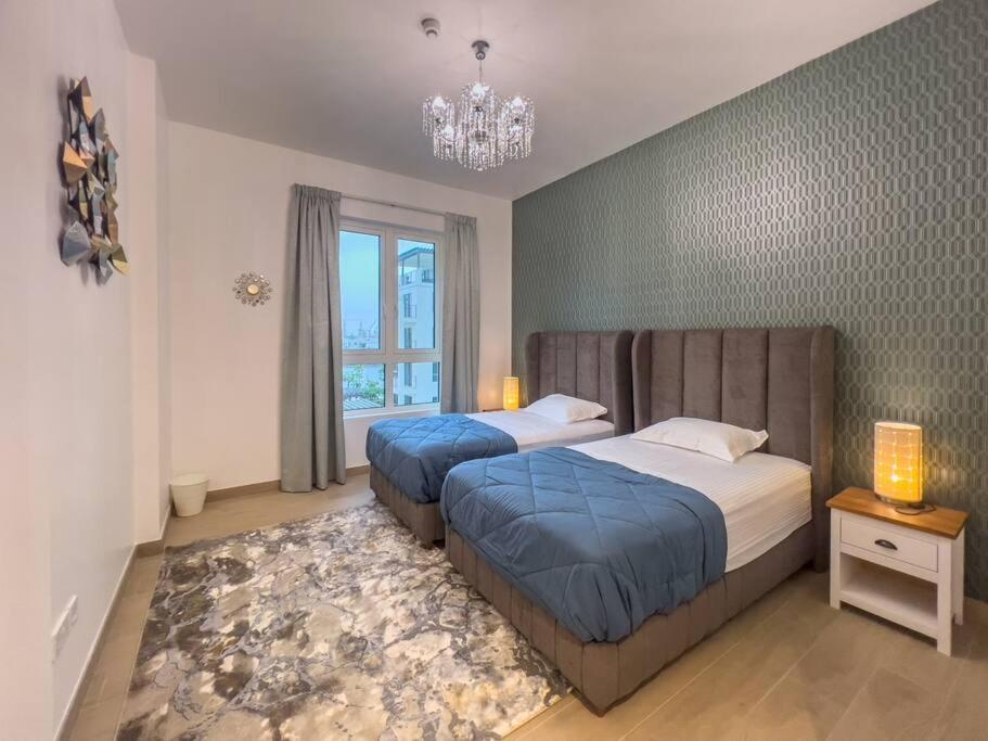 Lovely 2-Bedroom Vacation Home Near Beach Dubai Buitenkant foto